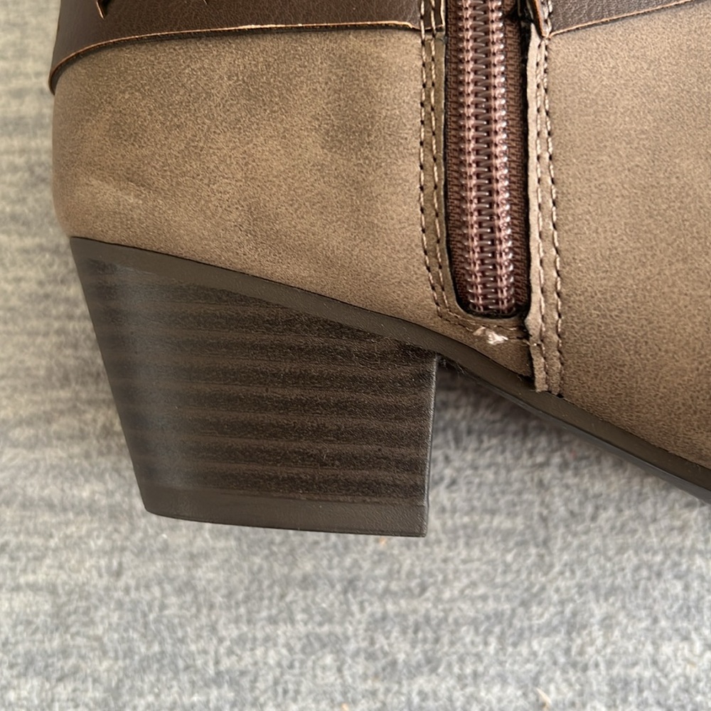 Report Ankle‎ Booties Women Girls Size 4 Tan Brown 1.75 Inch Heel Side Zip New - Picture 5 of 11